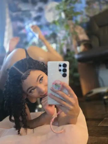 EdoraMarie — Streamate Photos