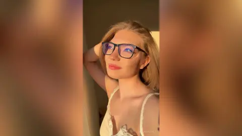 KatieGoodacre — hi everyone - it's me