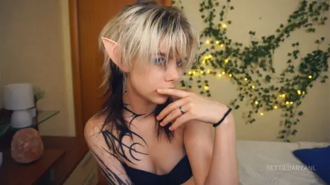 BettieDaryanl — cute elf