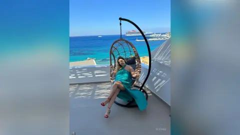 Sophie — My type of vacay ♥