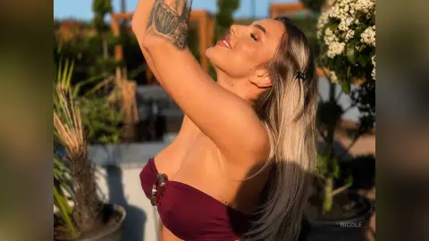 Nicole — Sweet, playful and impossible to forget 