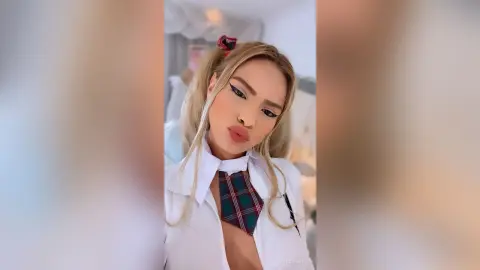 AlessiaBell — Teach Me