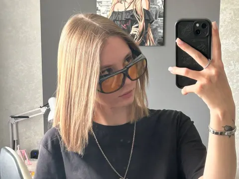 ElidaGonchoff cam model