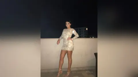 EvelyneSmith — Party weeding