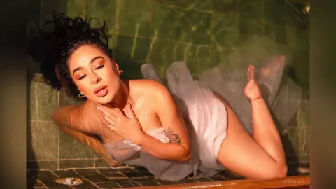 VenusHale — Afrodita vibes