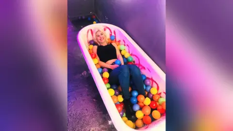 LaraBellamy — casual