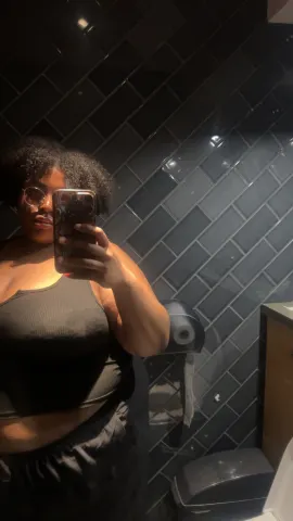 CurvyDestinyXxxx — Streamate Photos