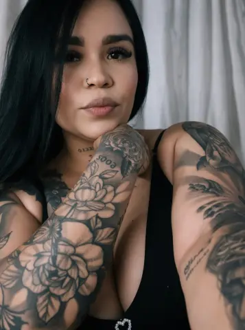 manuela_montes — Streamate Photos