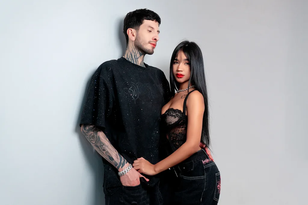 AuroraHands — Streamate Photos