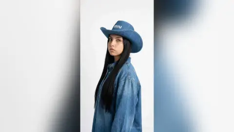 EmilianaEscobar — Do you like my style?💙