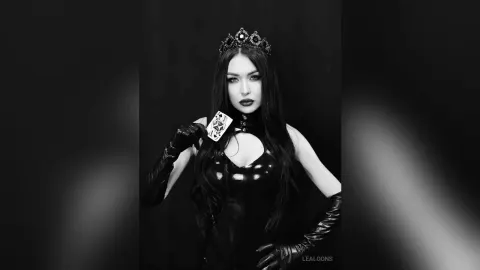 LeaLoons — Queen 👸🏻 