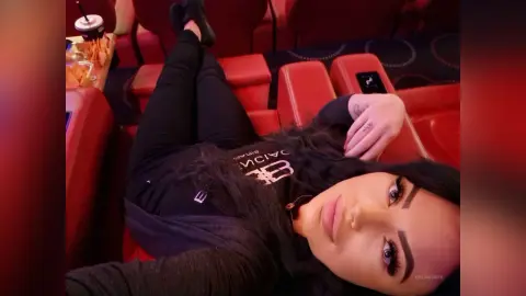 EvelyneSmith — 🙃Movie time