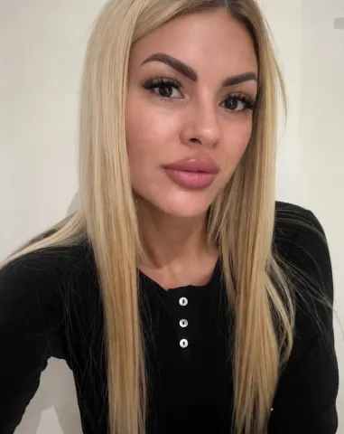 EvellynGolld — Streamate Photos