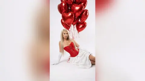 NickiBloom — Temptation