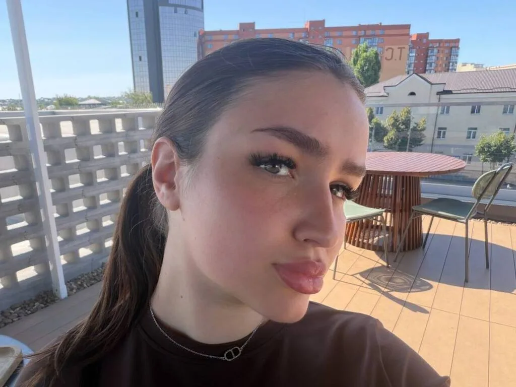 JanieWeyhrauch — live cam