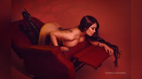 GabrielaAromms — 4