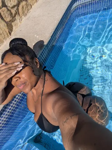 melanny_burgos — Streamate Photos