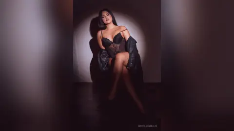 NicolleWillis — irresistible vibes 🥰