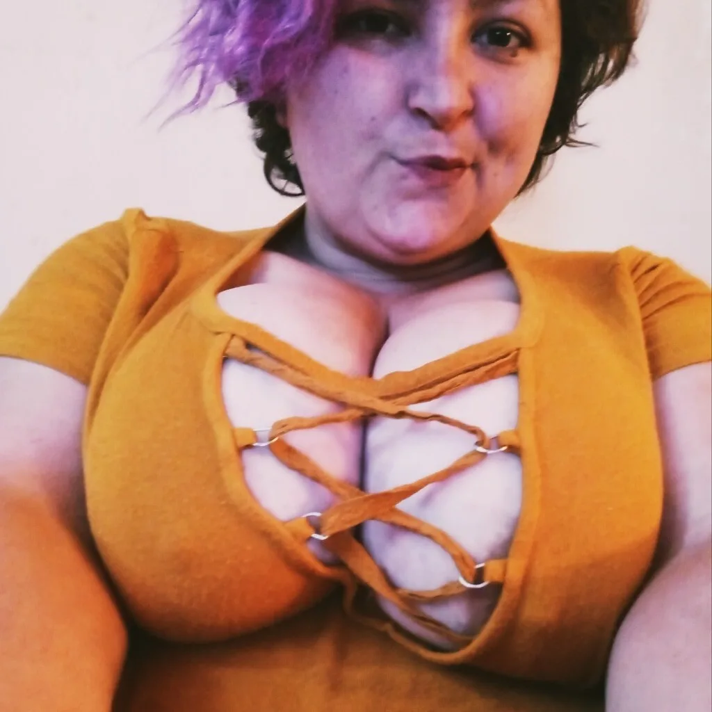 Nerdypink20 — Streamate Photos