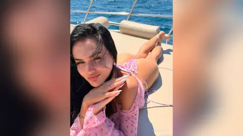 JasminRey — Me)