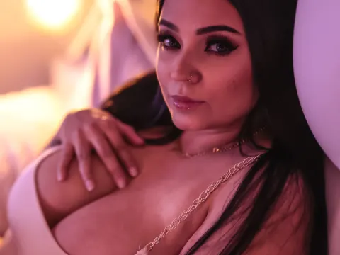 AlejandraStorm cam model