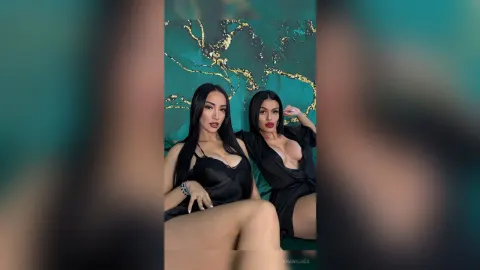 KimWilmes — 𝑫𝒐𝒖𝒃𝒍𝒆 𝒕𝒓𝒐𝒖𝒃𝒍𝒆