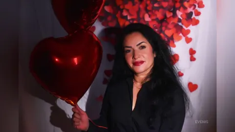 EveNis — Happy Valentine's Day