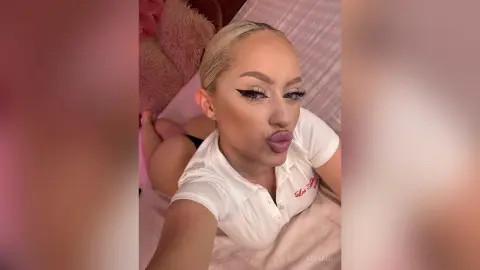 ZyraRed — Hot in bed