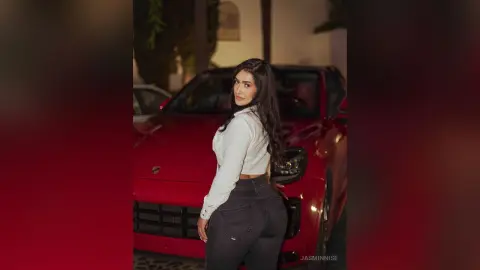 JasminNise — 🖤❤️