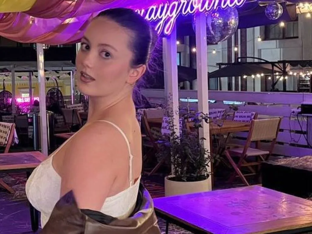 KyleeBig — live cam