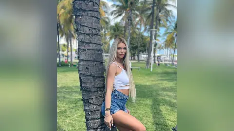 ErikaBonnie — Miami trip