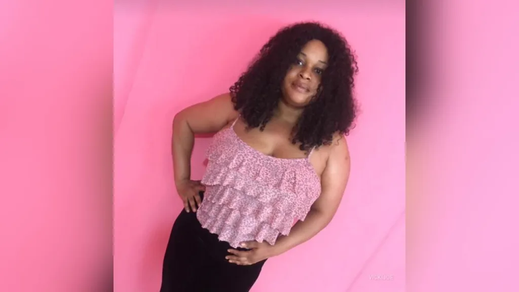 VickiJoe — Curvy body