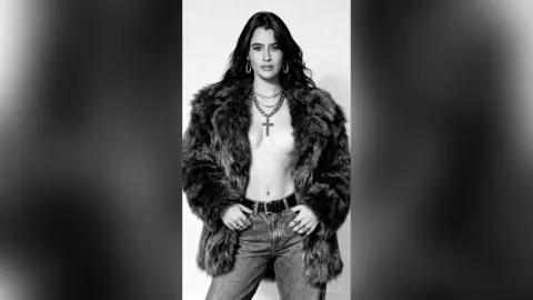 MarianSajir — 🖤🤍