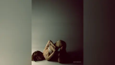 SophieViv — .