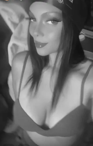 LuLuValenttine — Streamate Photos
