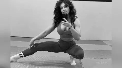 LisaBonna — #FitGirl Strong &amp; Sexy Posing