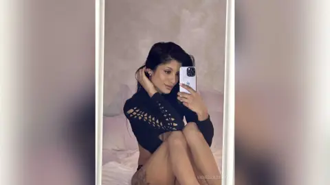 VanessaOssry — Randoms 