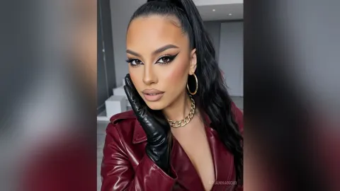 AriannaNoir — Your Queen