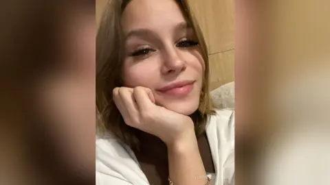 VeronaBrucker — ITS MEEEE