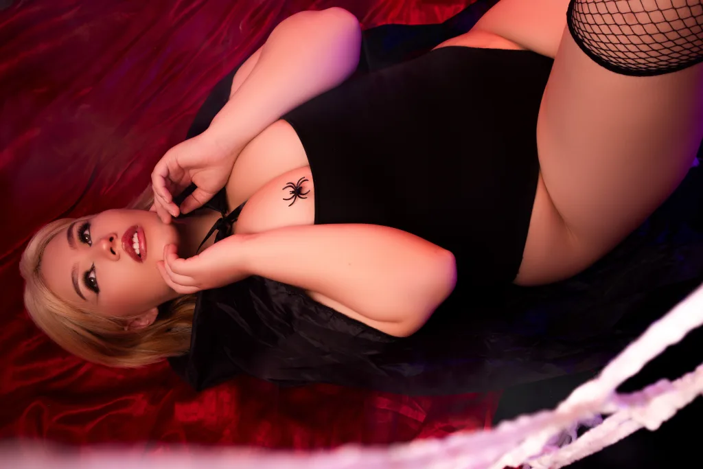 KristalWillow — Streamate Photos