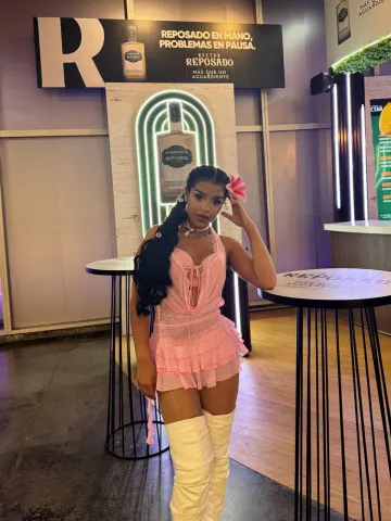 Serena_siren — Streamate Photos