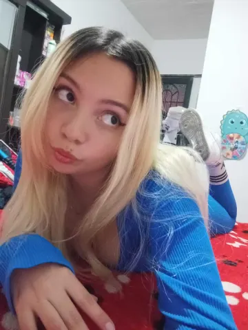 Harper_Fox18 — Streamate Photos