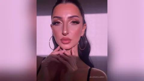 AllexaClarks — Selfies