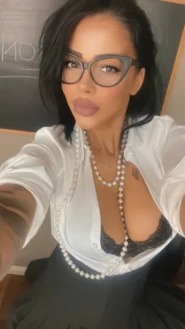 NaomiColle — Streamate Photos