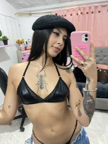 Macarena99 — Streamate Photos