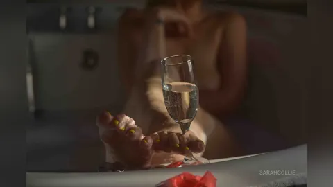 SarahCollie — Cheers guys 🥂