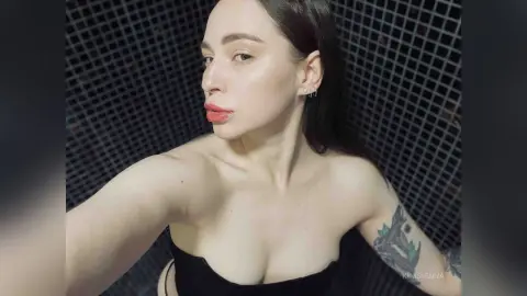 Sienna Kim — Selfie 🤍