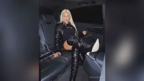 AnnaAurikas — i am a goddess 
