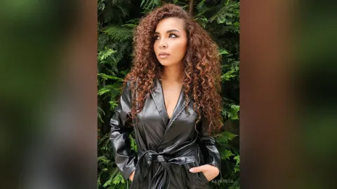 KayaVega — Seductive