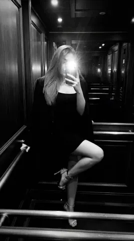 MidnightMuse009 — Streamate Photos